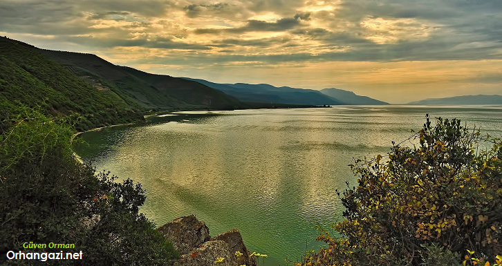 İznik Gölü Efsaneleri, iznik gölü içindeki köy doğru mu